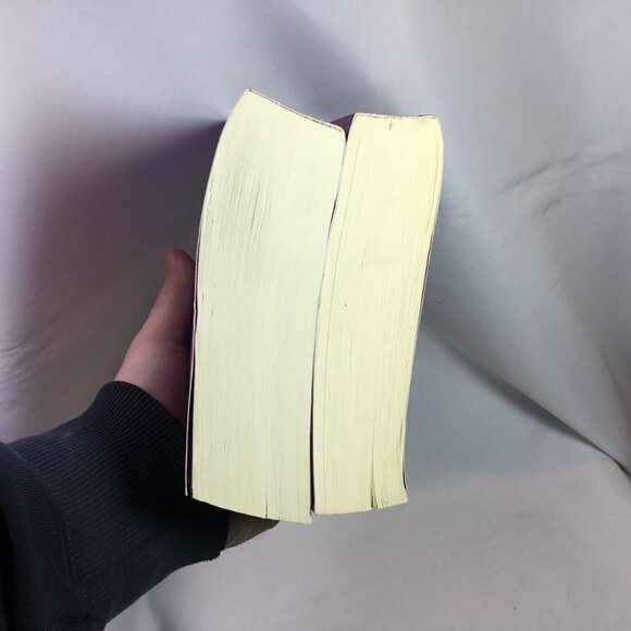 The Lunar Chronicles: Marissa Meyer Lot of 2: Book 1 and Book 4 - Picture 5 of 11